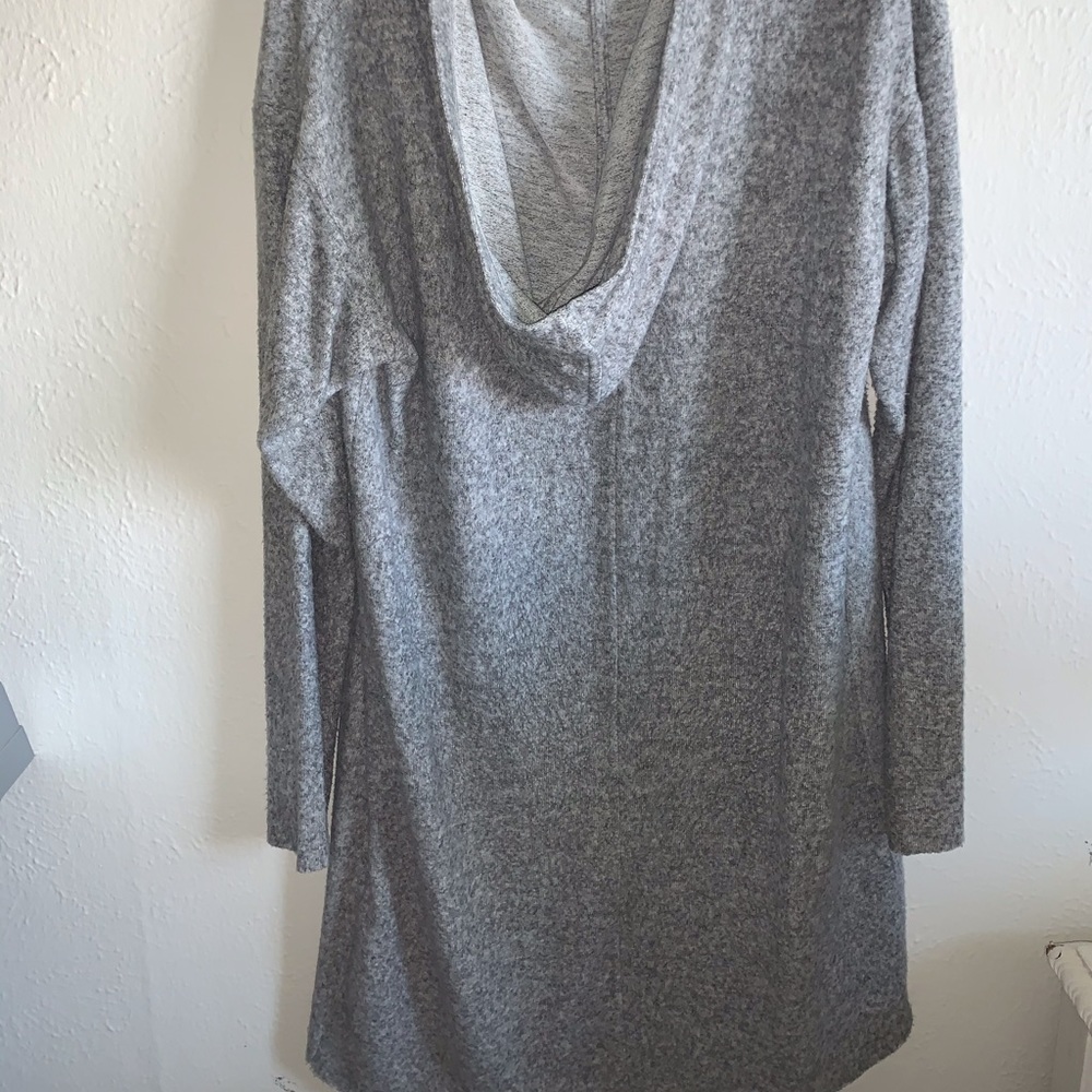H&M sweater - Picture 2 of 2